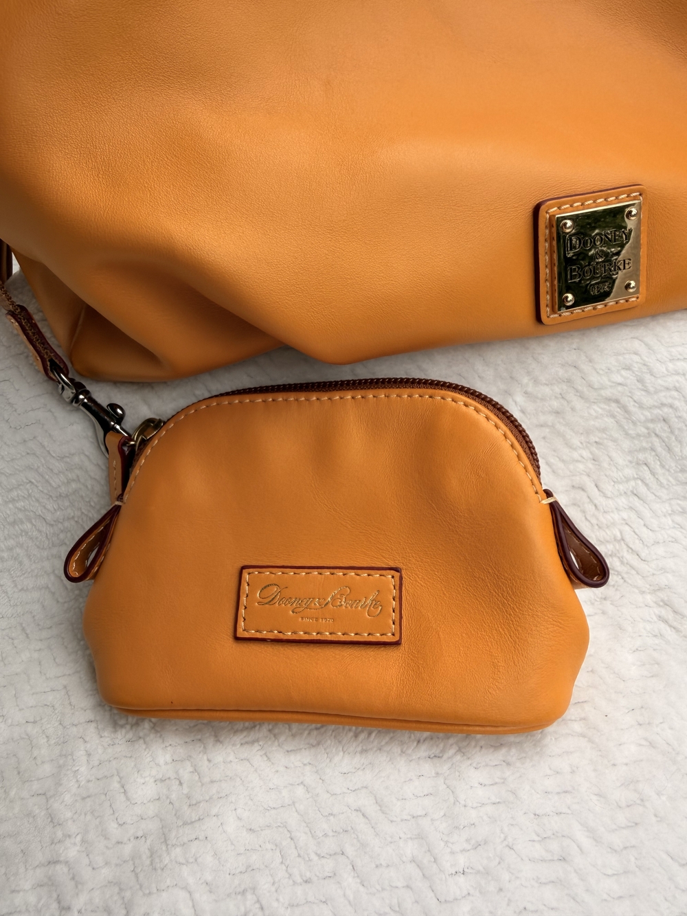 Dooney & Bourke Florentine Teagan 30 - Picture 13 of 14